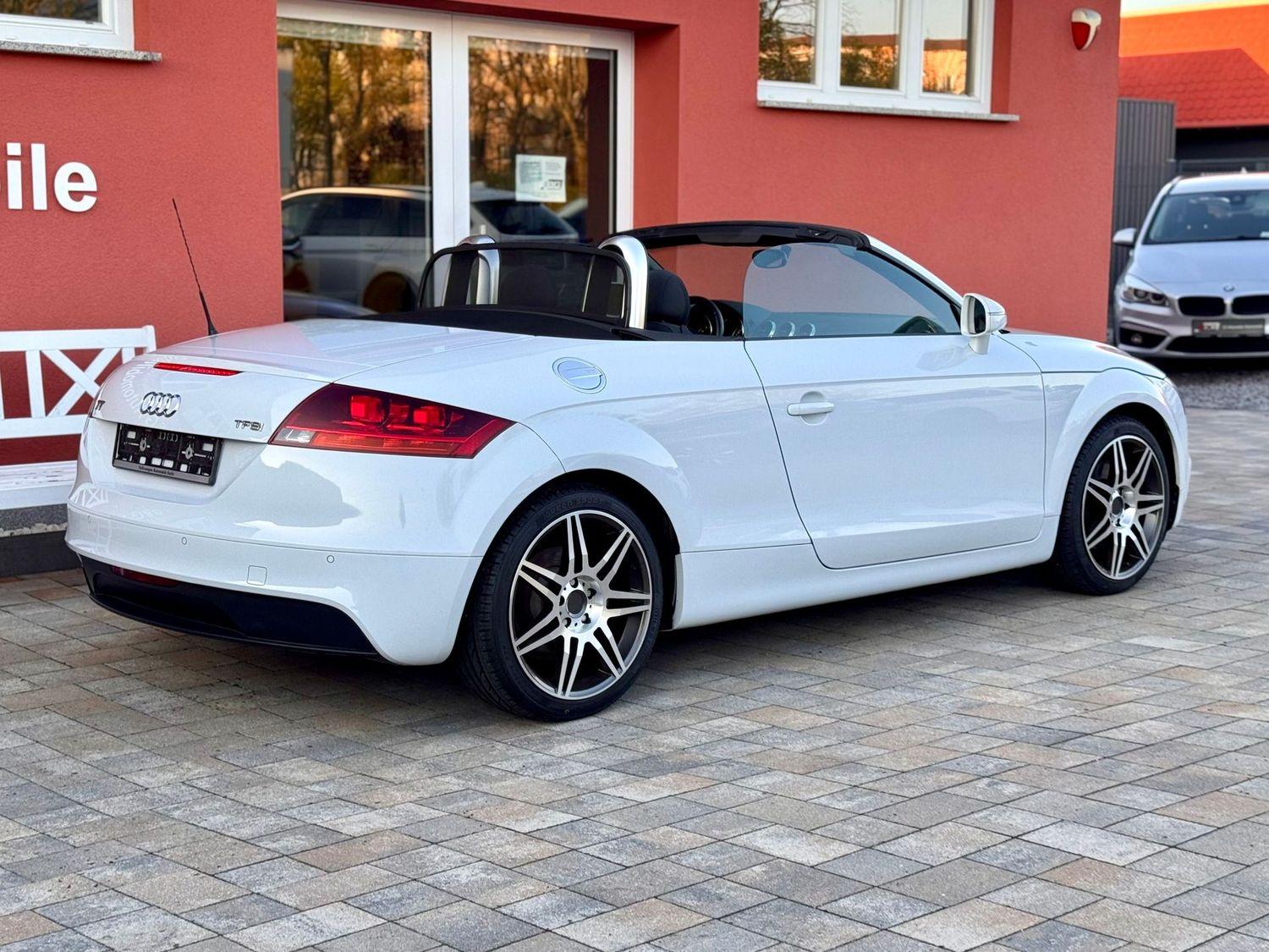Audi TT 1.8 TFSI Cabrio*2.Hand*TÜV 04/2027