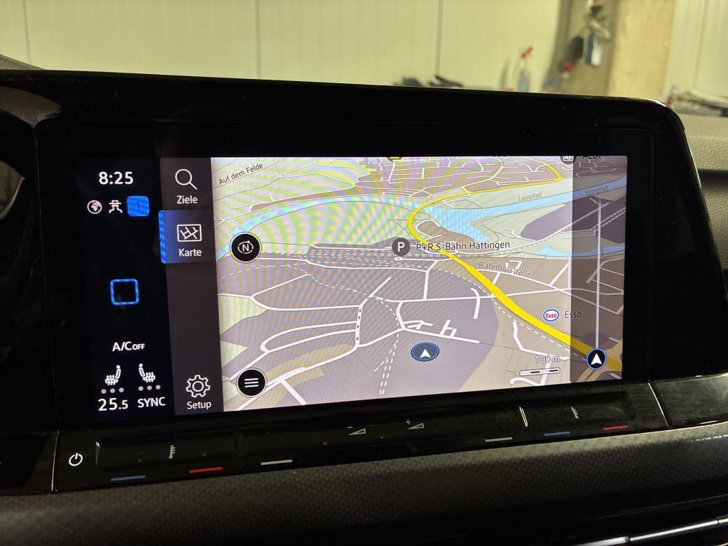Fahrzeugabbildung Volkswagen Golf VIII TSI Active Standhzg. LEDplus Navi AID