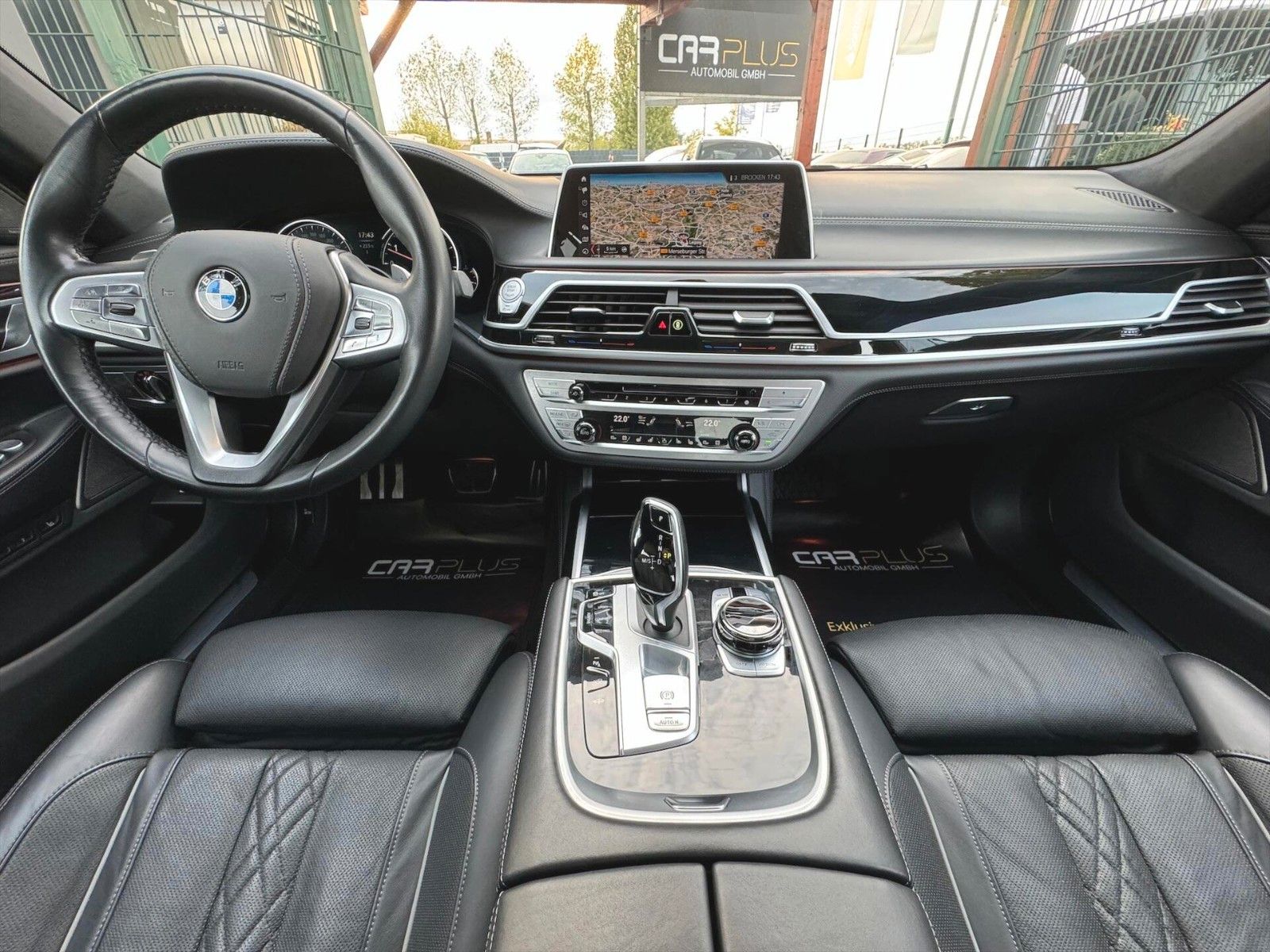 Fahrzeugabbildung BMW 750i xDrive M-Sport Shadow Line *21 Zoll*360°*