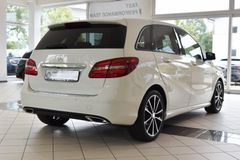 MERCEDES-BENZ B 220 4Matic~Navi~Automatik~Night~Klima~18 Zoll MERCEDES-BENZ B 220 4Matic~Navi~Automatik~Night~Klima~18 Zoll