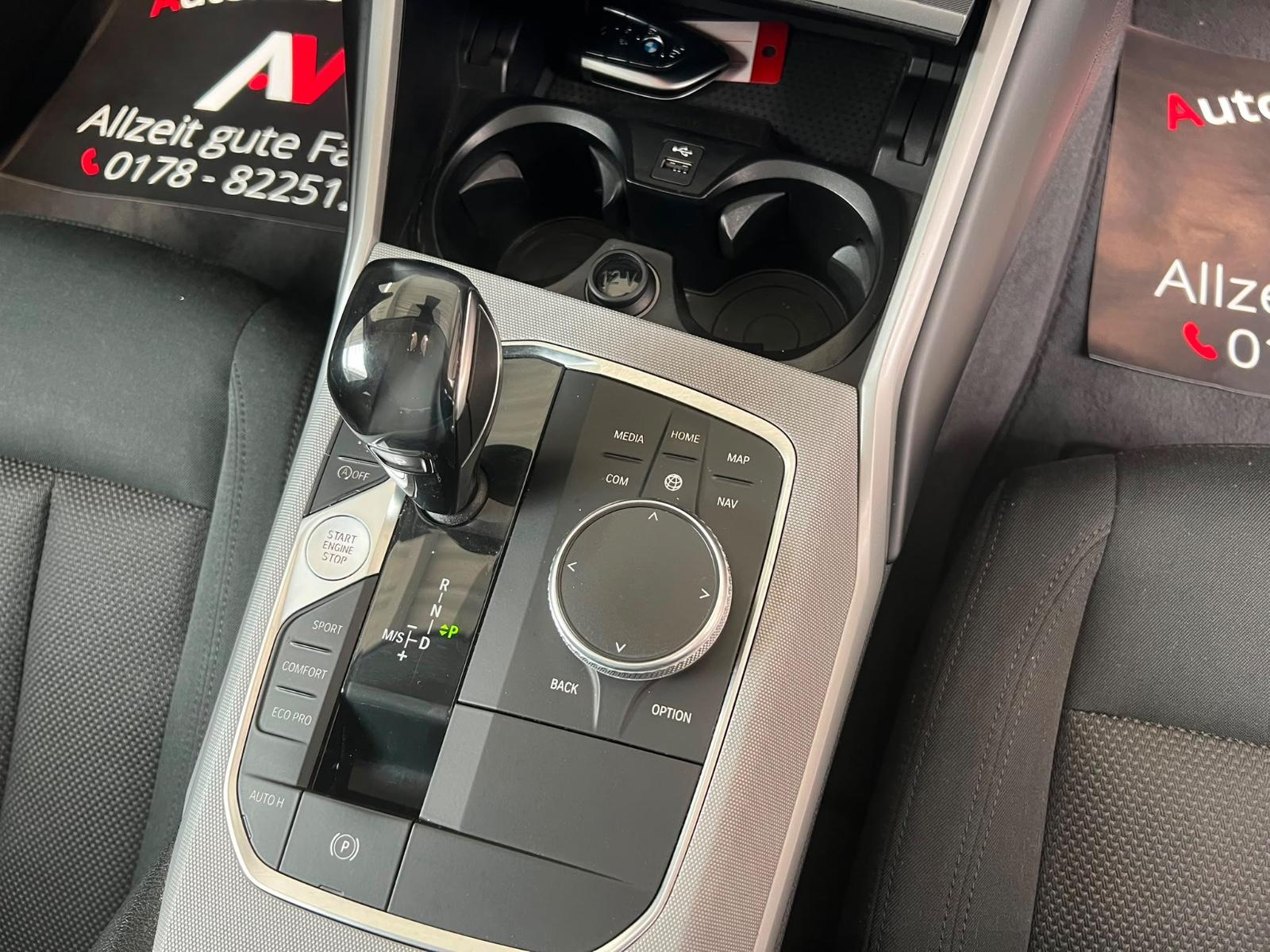 BMW 330 i Advantage Automatik /NAVI/SHZ/MULTI/TOP