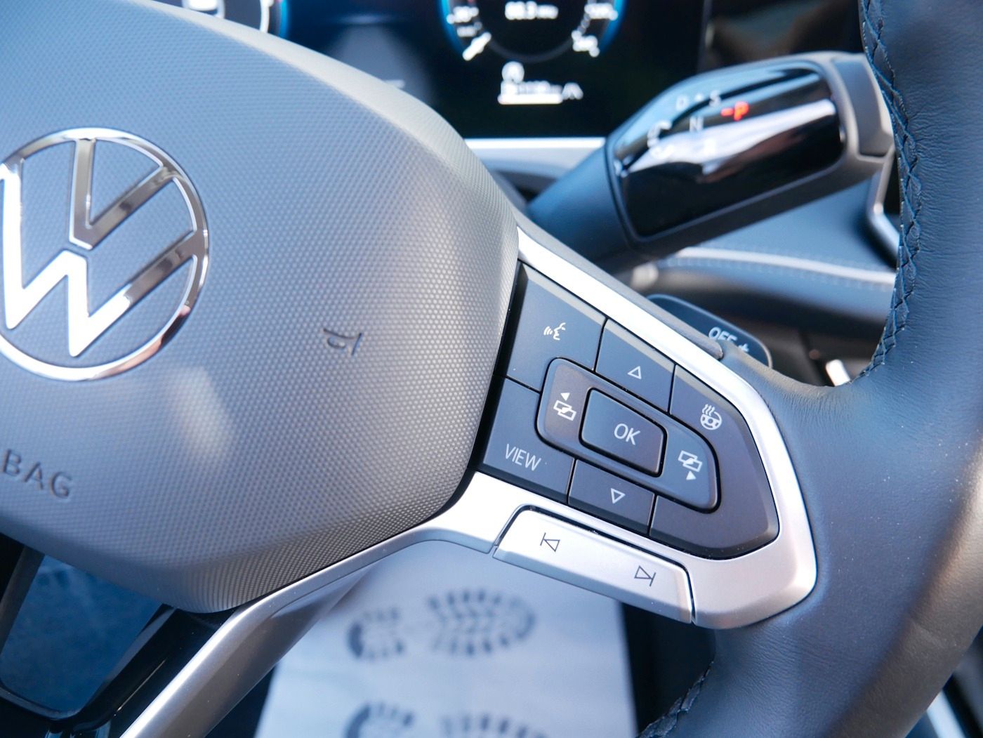 Fahrzeugabbildung Volkswagen Passat Variant 2.0 TDI Elegance NEU60T AHK Matri