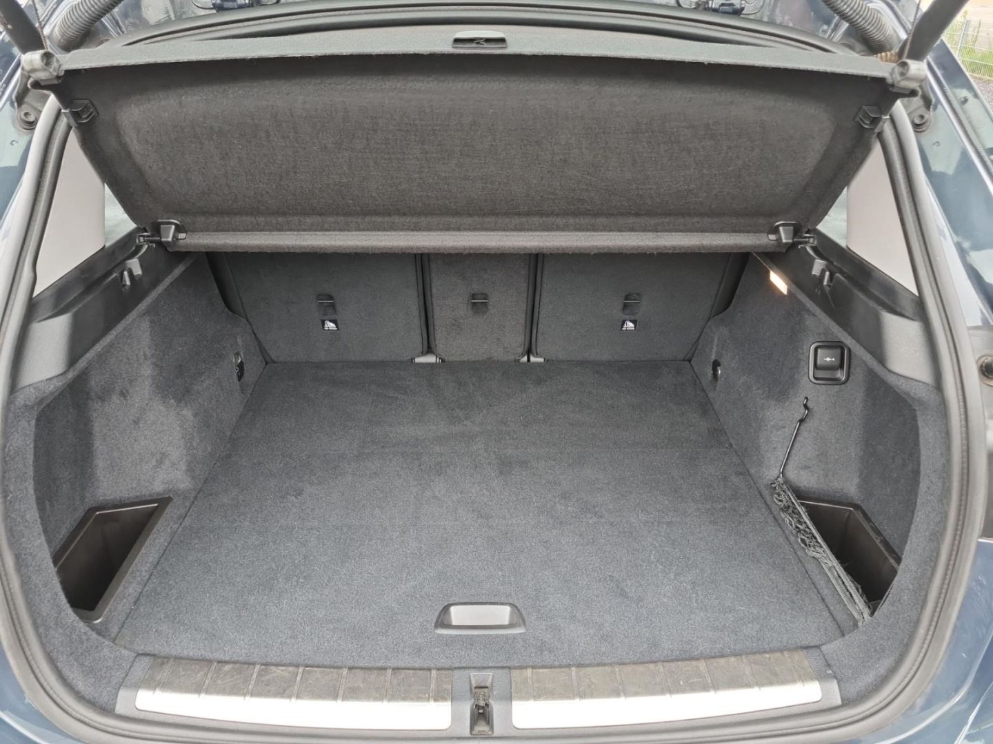 Fahrzeugabbildung BMW X1 sDrive 18 d Sport Line PDC