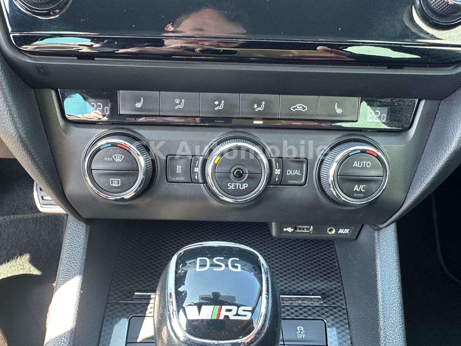 Fahrzeugabbildung SKODA Octavia Combi RS 2.0 TDI DSG/Navi/Bi-Xenon/PDC
