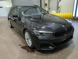 BMW 520 d Touring M Sport Paket Shadow-Line AHK/HUD - BMW 520 Gebrauchtwagen in Bremen