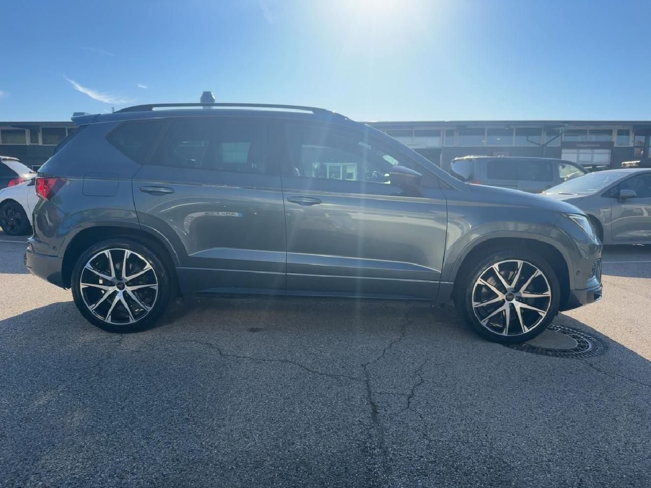 Fahrzeugabbildung CUPRA Ateca 2,0 TSI Basis 4x4 *SHZ+RKF+PDC+el.Heckklap