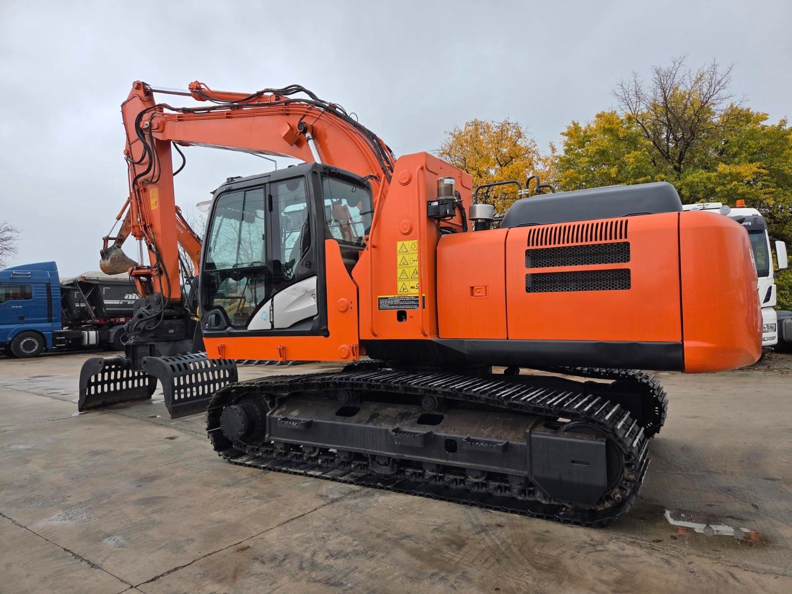 Hitachi Rotation GRAIFER on ZX190-6, 8.575h, raising CAB