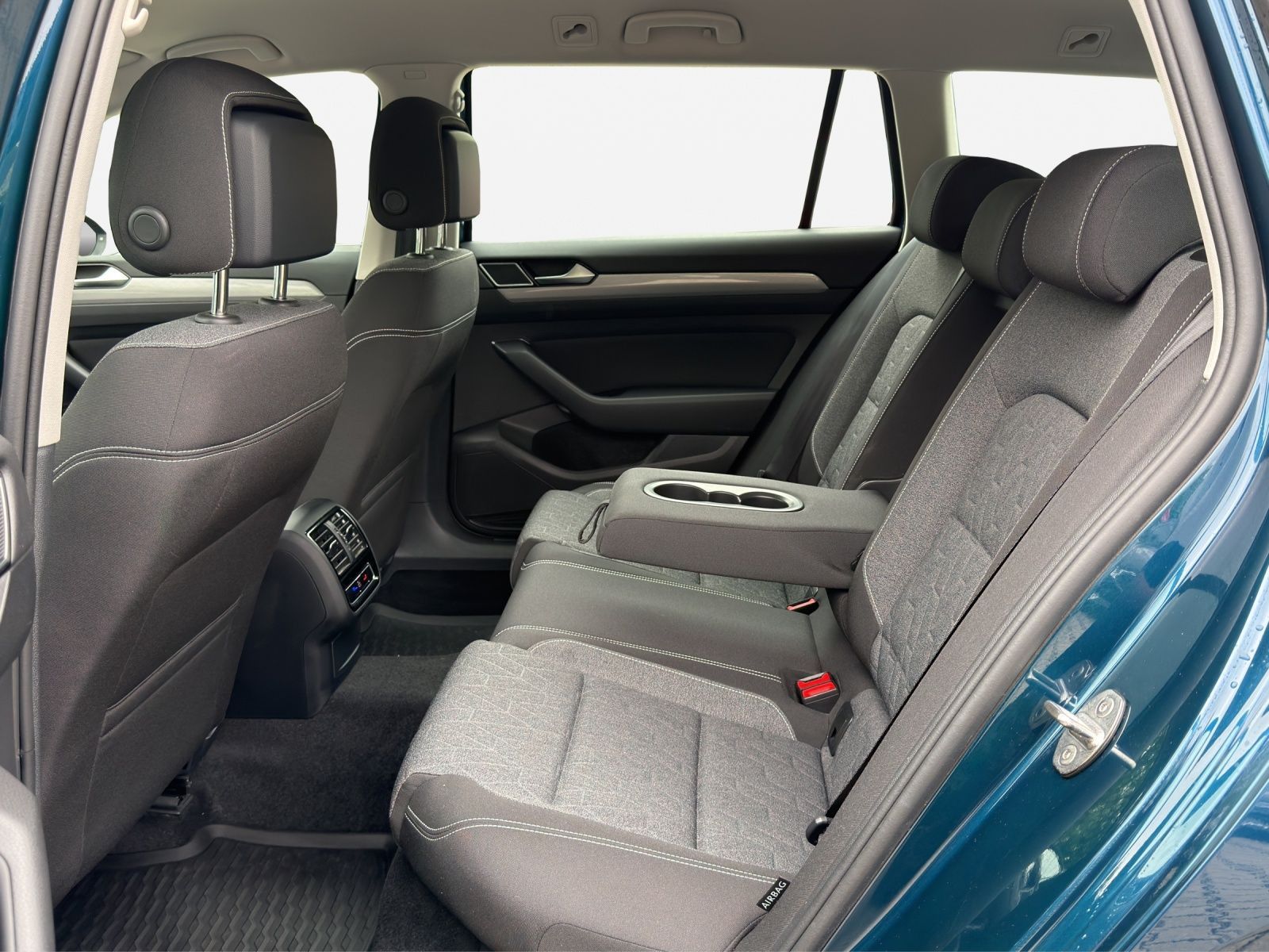 Volkswagen Passat Variant - Bild 16