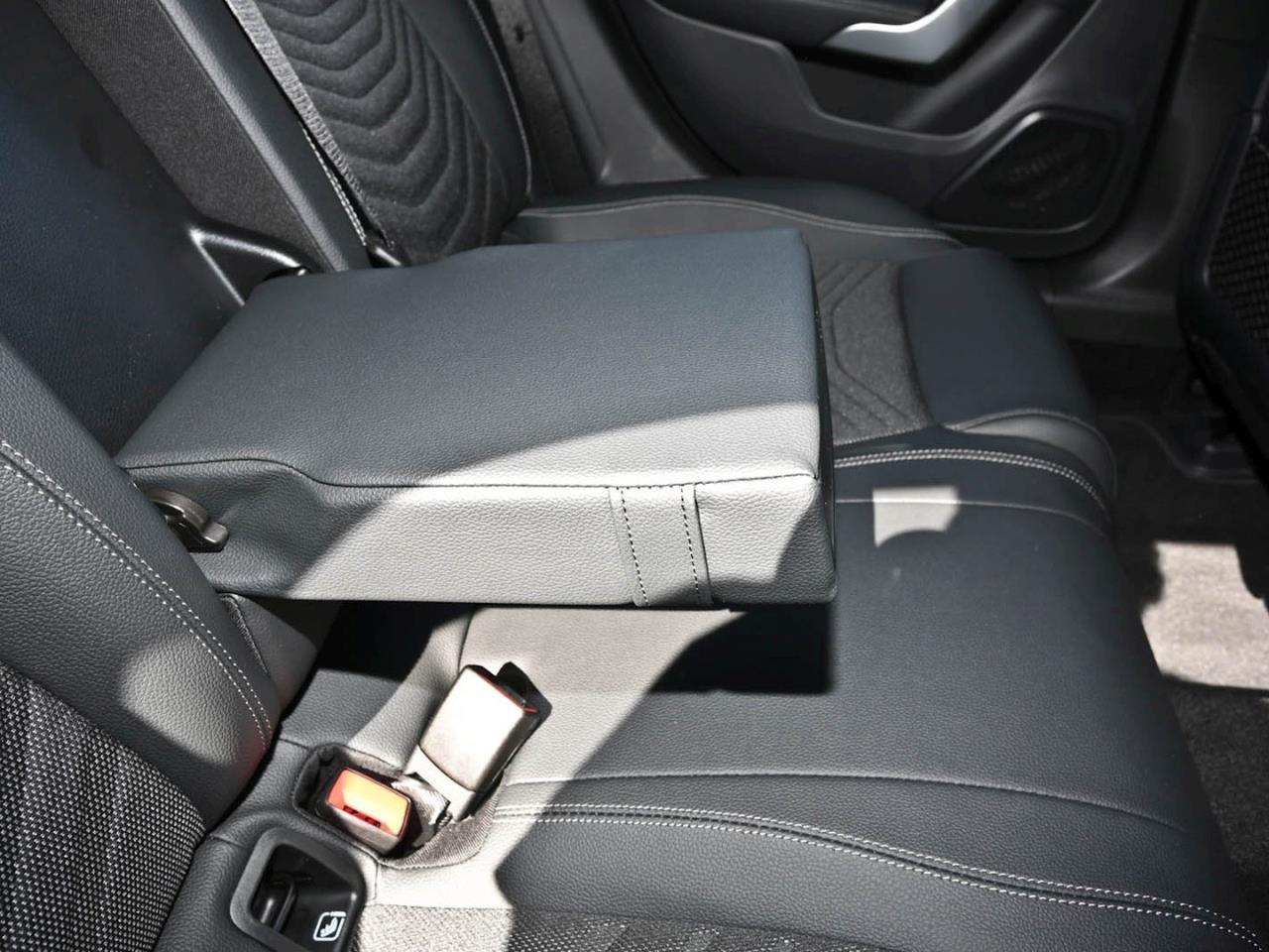 Mercedes-Benz A-Class Progressive Distronic Keyless Kamera ParkA, миниатюра 23