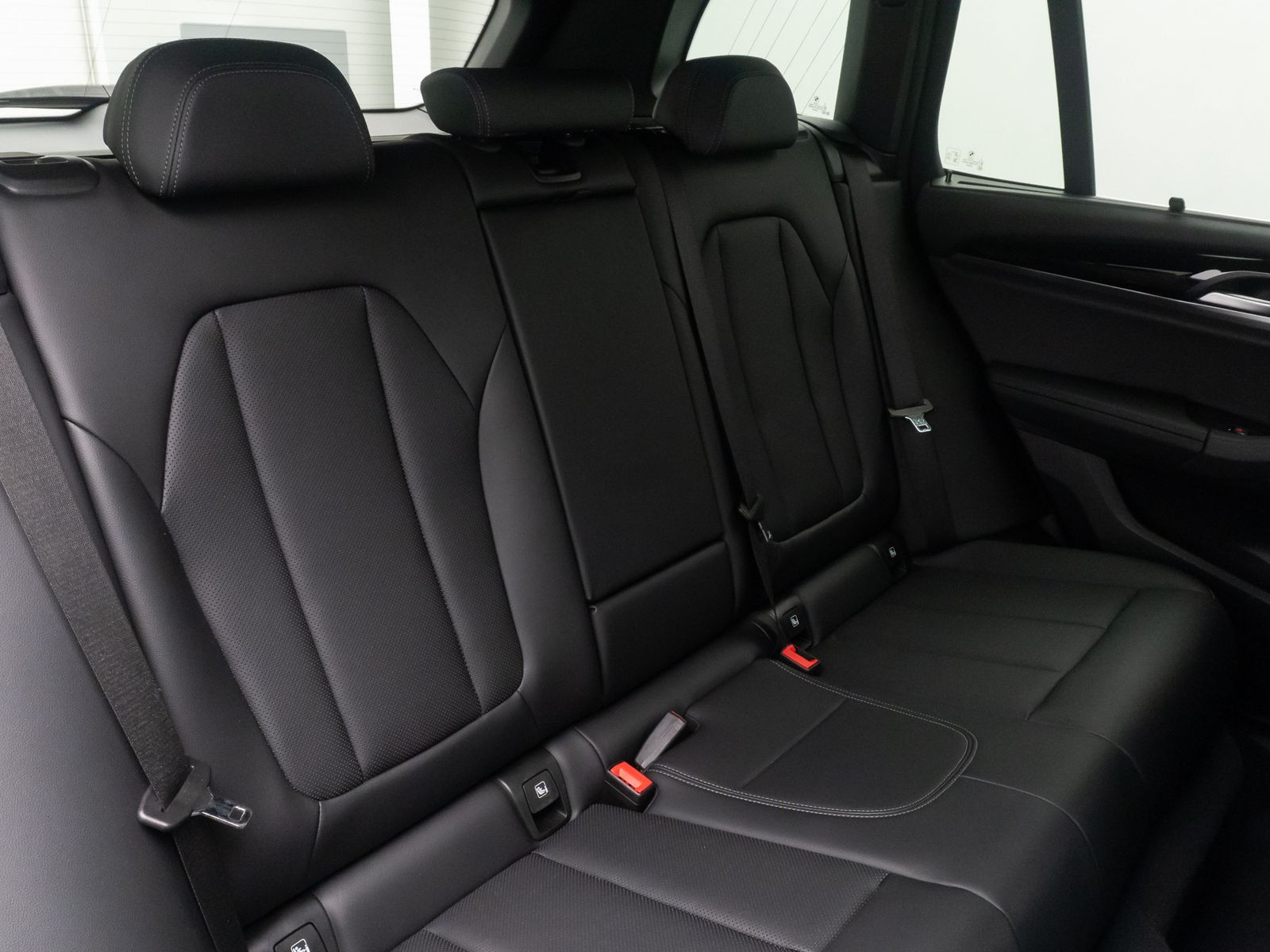 Fahrzeugabbildung BMW X3 xD30e Leder HUD DAB Kamera Laser Sport 20Zoll