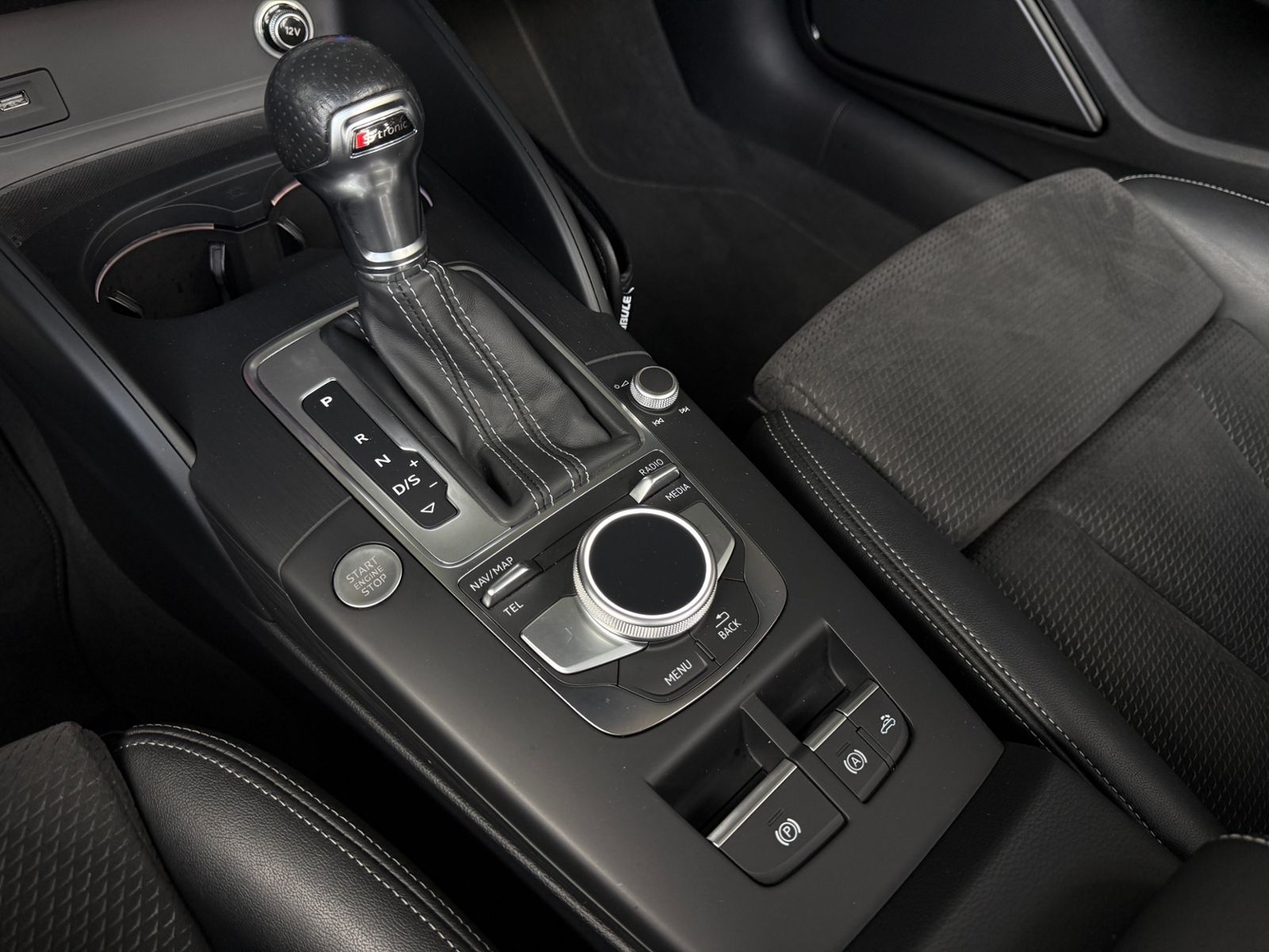 Fahrzeugabbildung Audi A3 Cabriolet S line B&O ACC MATRIX RFK 19"