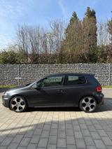 Volkswagen Golf 2.0 TSI DSG GTI GTI - Volkswagen Golf aus 2011: GTI
