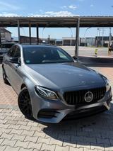 Mercedes-Benz E 400 d 4MATIC AMG-Line - Mercedes-Benz E 400 mit Diesel-Antrieb: Grau, Limousine