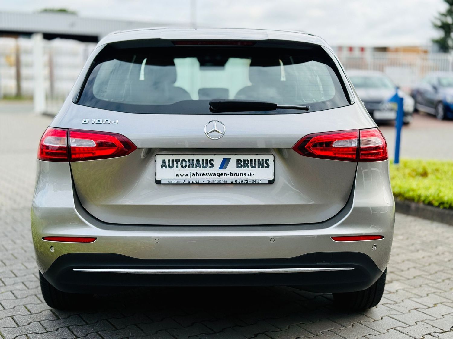 Fahrzeugabbildung Mercedes-Benz B 180 d, Autom, Distronic, PTS, RFK, Navi, Totw,