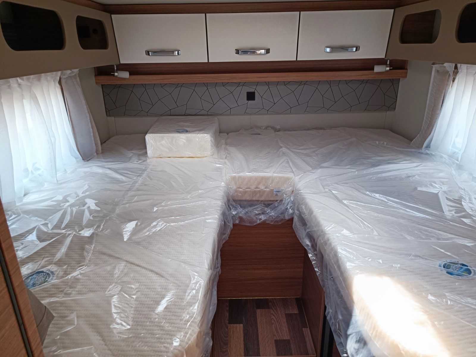 Fahrzeugabbildung Weinsberg CaraCompact 600MEG EDITION PEPPER *Solar*StKlima