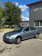 Skoda Octavia 1.6 *TÜV NEU*AUTOMATIK*SHZ* - Skoda Octavia mit Benzin-Antrieb: Limousine, 1.6