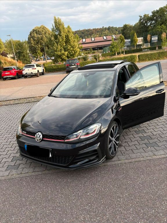 Image of Volkswagen Golf