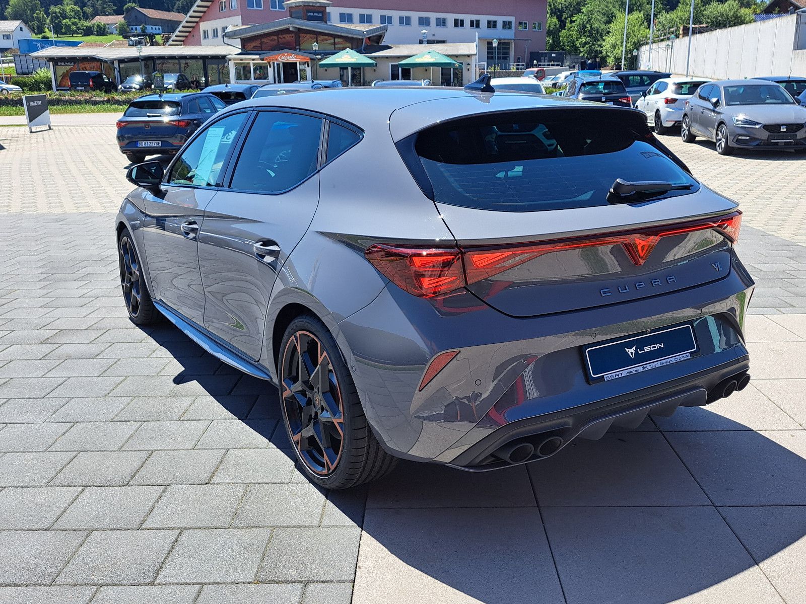 Cupra Leon VZ 2.0TSI 300PS DSG SOUND LED NAVI RFK foto 4