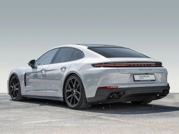 Porsche Panamera - 3