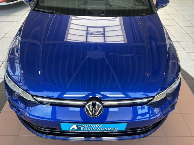 Fahrzeugabbildung Volkswagen Golf Variant VIII 1.5 TSI R-LINE AHK PANO MATRIX