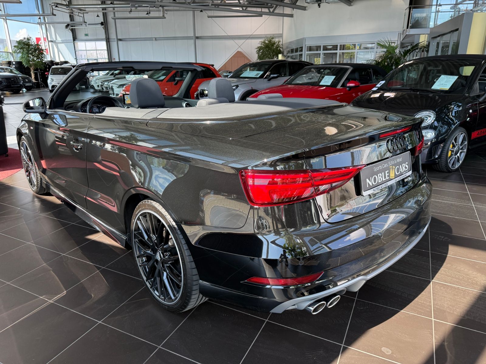 Fahrzeugabbildung Audi A3 Cabriolet 35 TFSI S line B&O ACC LED