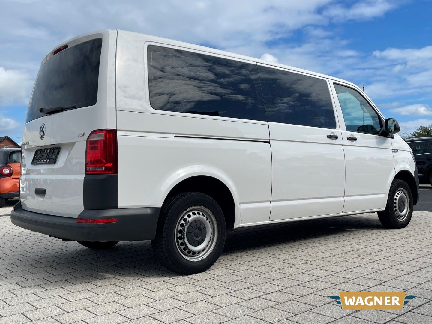Fahrzeugabbildung Volkswagen T6 Kombi EcoProfi lang 2.0 TDI 8-Sitzer