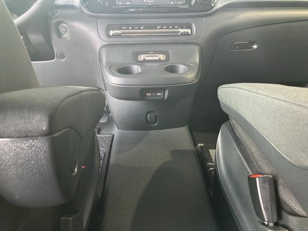 Fahrzeugabbildung Mercedes-Benz Vito 116 CDI Tourer PRO Lang Rollstuhl Heckumbau