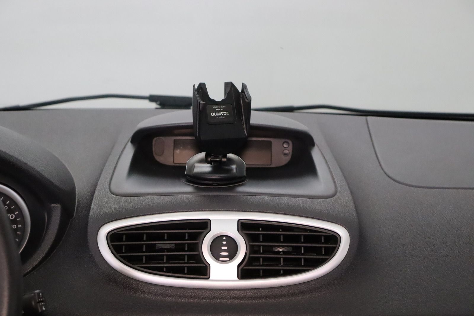 Fahrzeugabbildung Renault Clio Grandtour by Rip Curl 1.2 16V TCE
