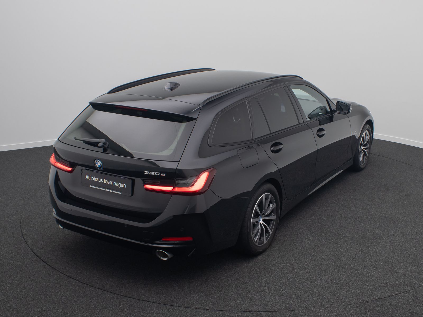 Fahrzeugabbildung BMW 320e FernlichtAs DAB Widscreen Sportsitz Komfort