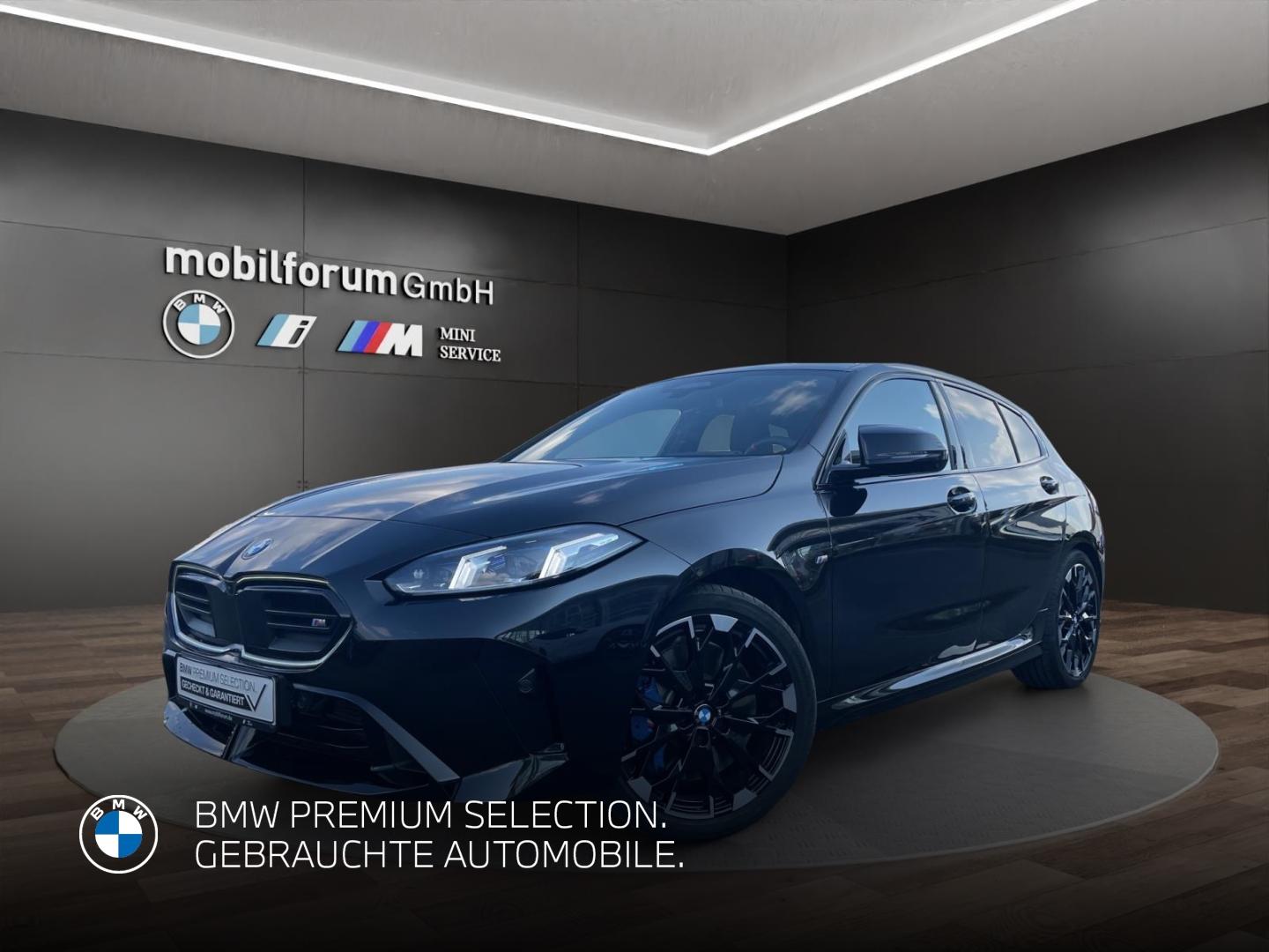 BMW M135 xDrive LenkradHZG HUD ACC Panorama H/K