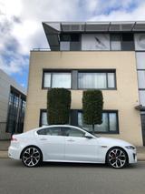 Jaguar XE D200 R-DYNAMIC BLACK R-DYNAMIC BLACK - Jaguar XE aus 2021
