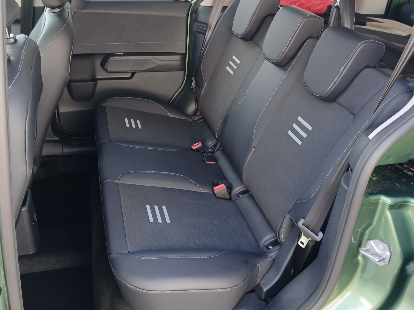 Fahrzeugabbildung Ford Tourneo Courier 1.0 EcoBoost Active Navi ACC RFK