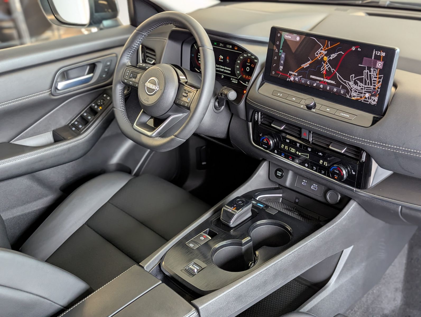 Fahrzeugabbildung Nissan X-Trail 1.5 e-Power N-Connecta ACC 360 Navi 12"