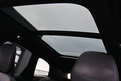 Fahrzeugabbildung Volvo XC60 T8 Twin Engine AWD R-Design*STDHZG*360°*AHK