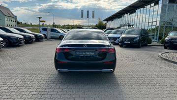 Mercedes E 200 - 6