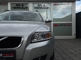 Volvo V50 Kombi 2.4 Kinetic/5 ZYLINDER/AUTM./S-DACH - Volvo V50: 2.4
