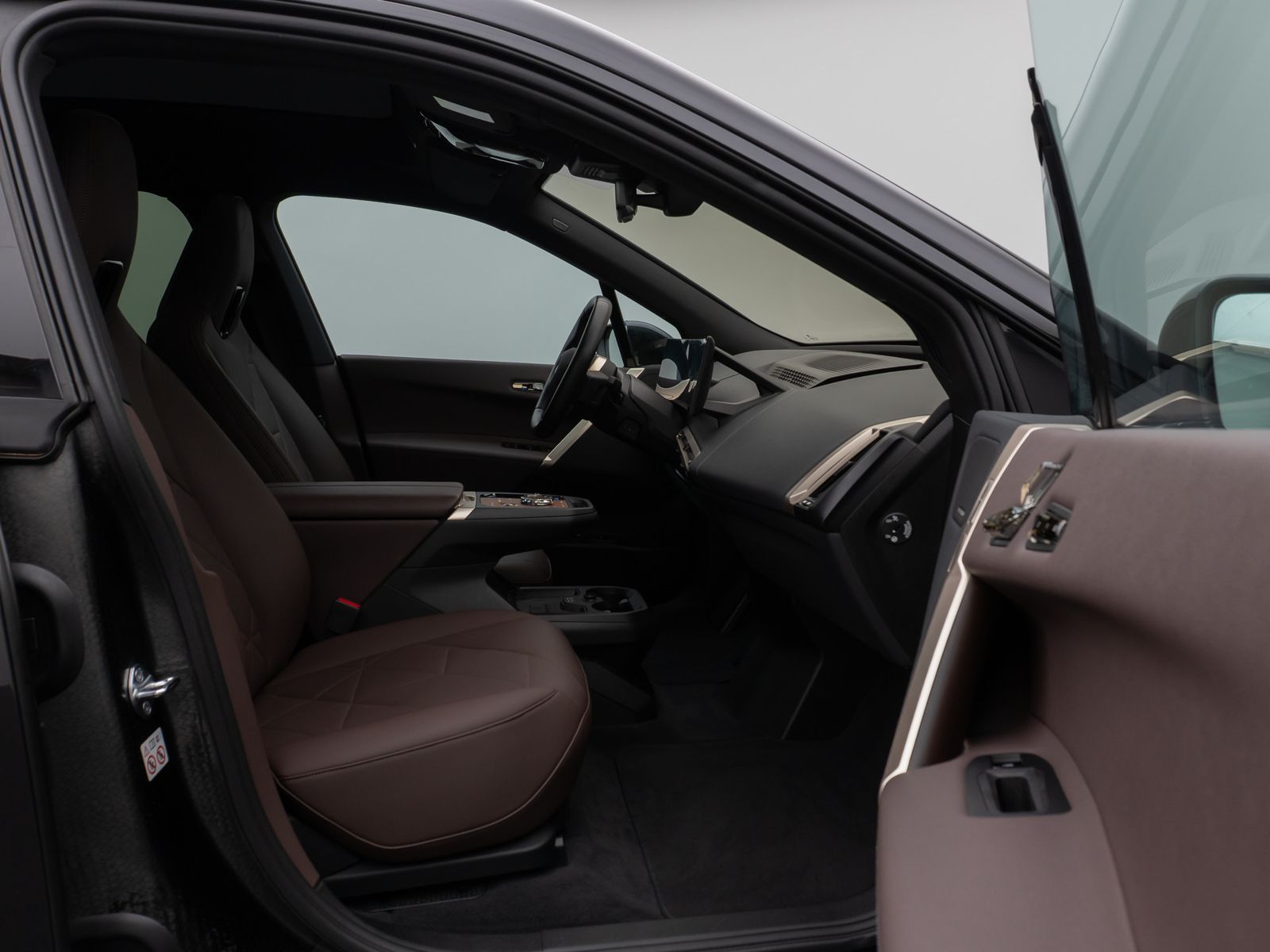 Fahrzeugabbildung BMW iX xD40 Sport DAB SoftClose SkyLounge H/K 21Zoll