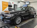 BMW 530 i Touring*HUD*LED*8fach*Shzg vo+hi*Leder*Nav - BMW 530 mit Benzin-Antrieb: Kombi, Automatik
