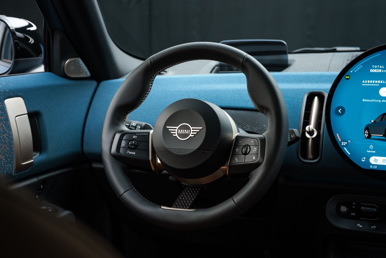 Fahrzeugabbildung MINI Countryman SE ALL4