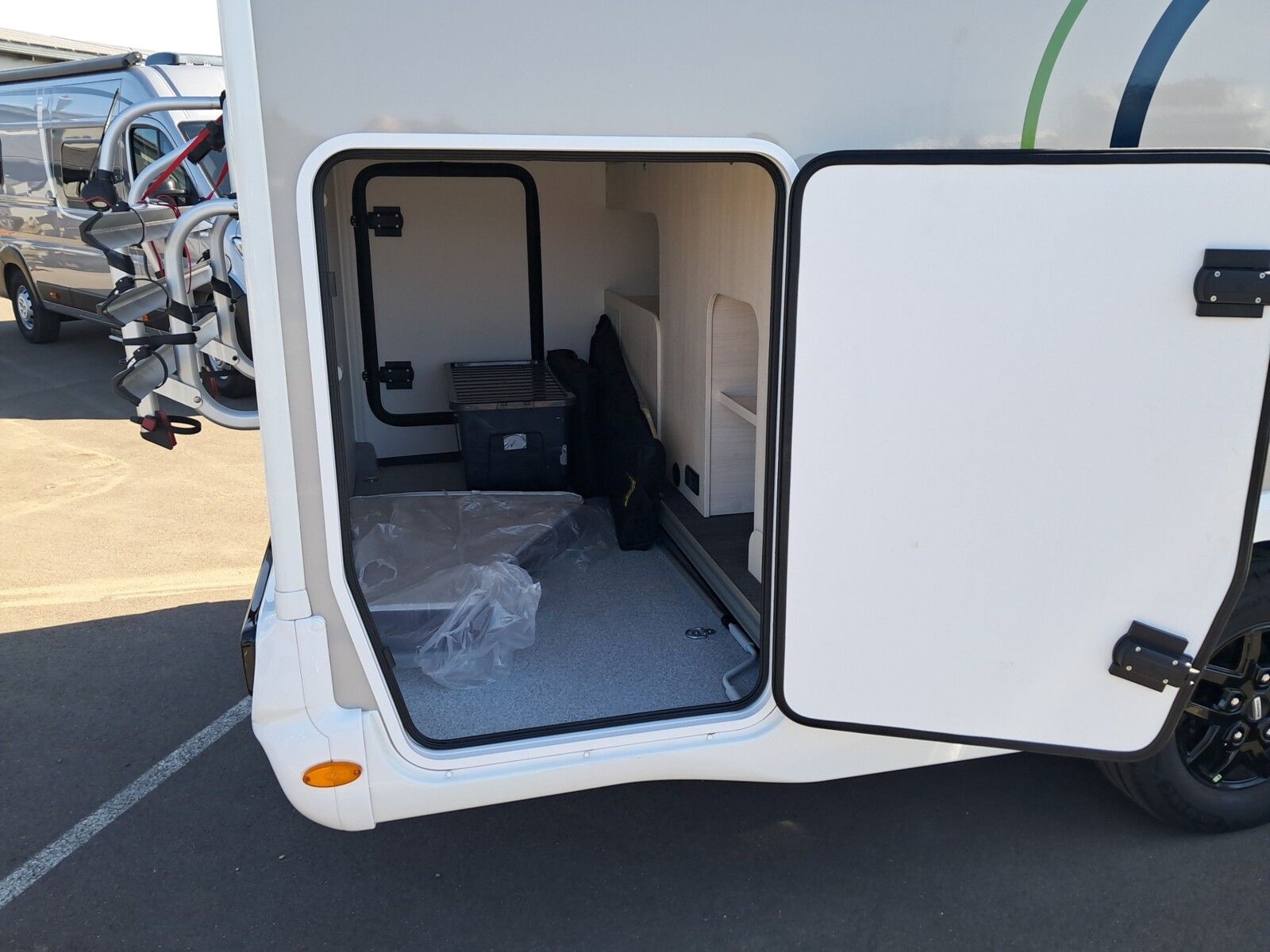 Fahrzeugabbildung Chausson Teilintegriert 777 Titanium Ultimate Arctic,Con.