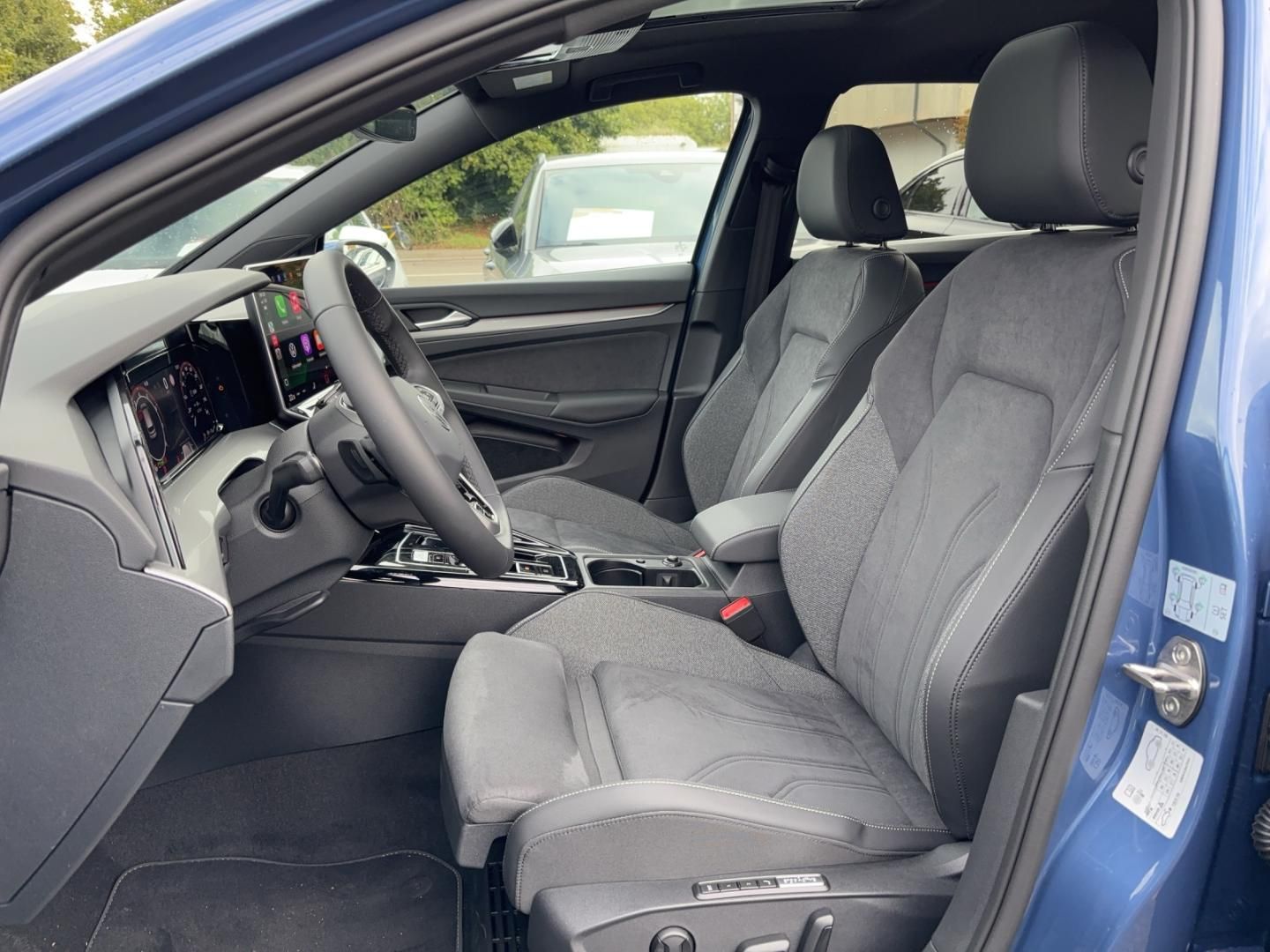 Fahrzeugabbildung Volkswagen Golf Style VIII ,Clima ,App Connect,LM-Felgen uv