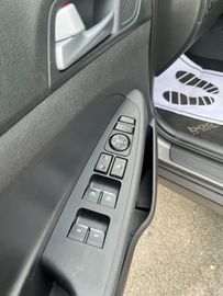 Hyundai TUCSON - 11
