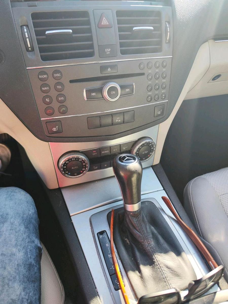 Mercedes-Benz 220 2010 — photo 6