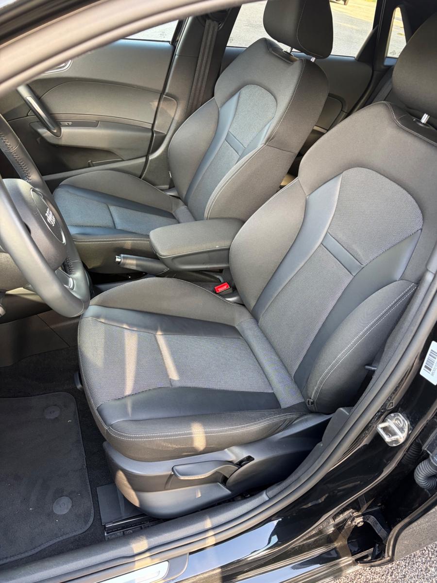 Audi A1 1.4 TFSI Sportback  -- Scheckheftgepflegt --