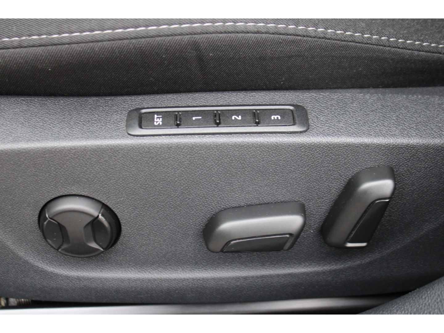 Fahrzeugabbildung SKODA Octavia Style Combi 1.4 TSI iV PHEV DSG Navi LED