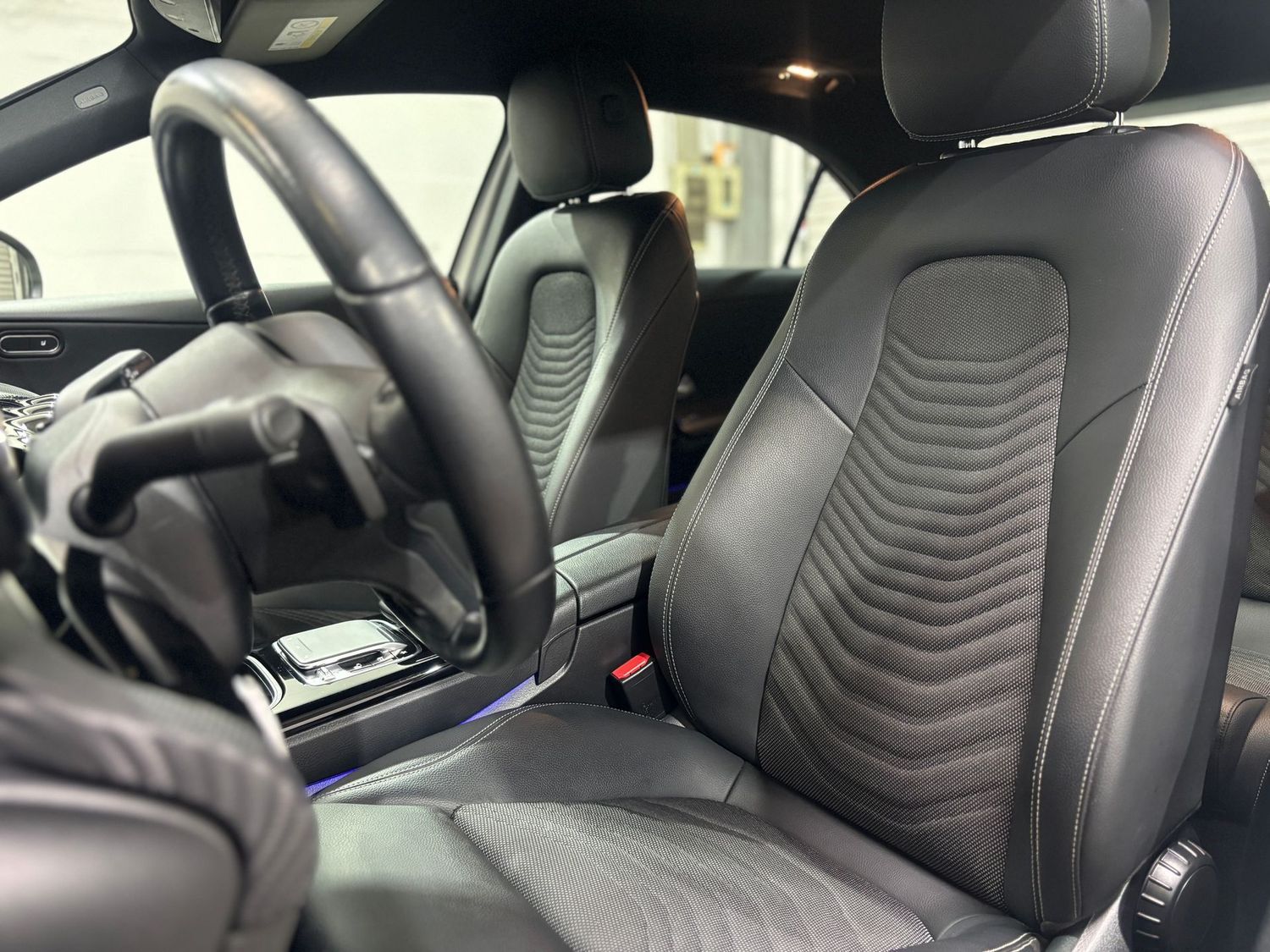 Fahrzeugabbildung Mercedes-Benz A 250 e Style Limousine AMG Felge#LED#Distr#MBUX