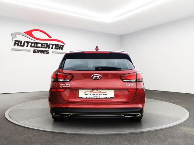 Hyundai i30 Edition 30  Kamera SHZ LED