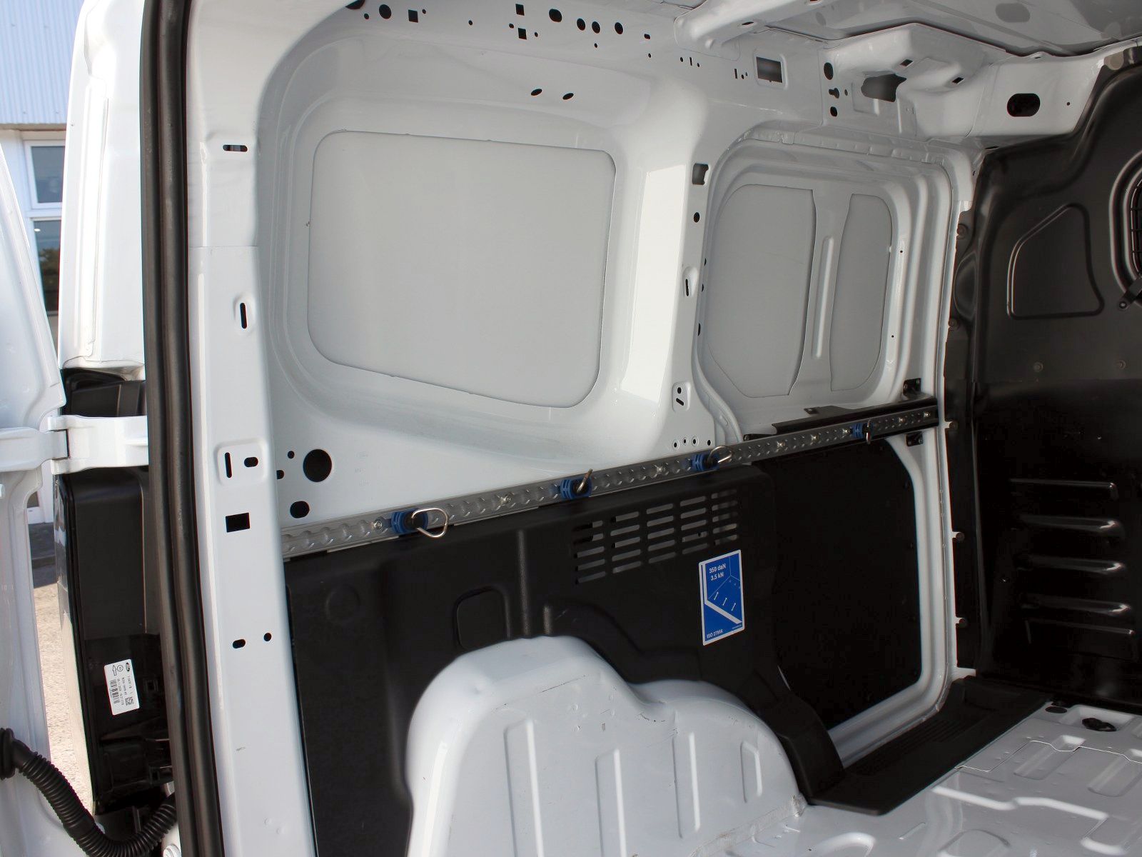Fahrzeugabbildung Ford Transit Courier Trend