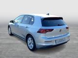 Volkswagen Golf 1.5 eTSI DSG Life Navi LED SHZ PDC DAB+ - Benzin Gebrauchtwagen in Siegen