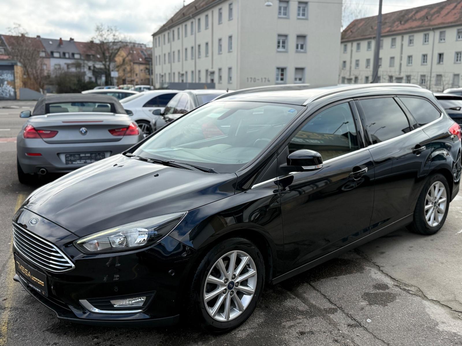 Ford Focus Turnier Titanium 90TKM 1HAND ALU SHZ TEMPO